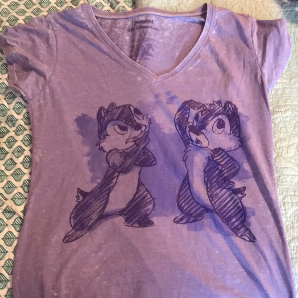 Chip and dale graphic tshirt